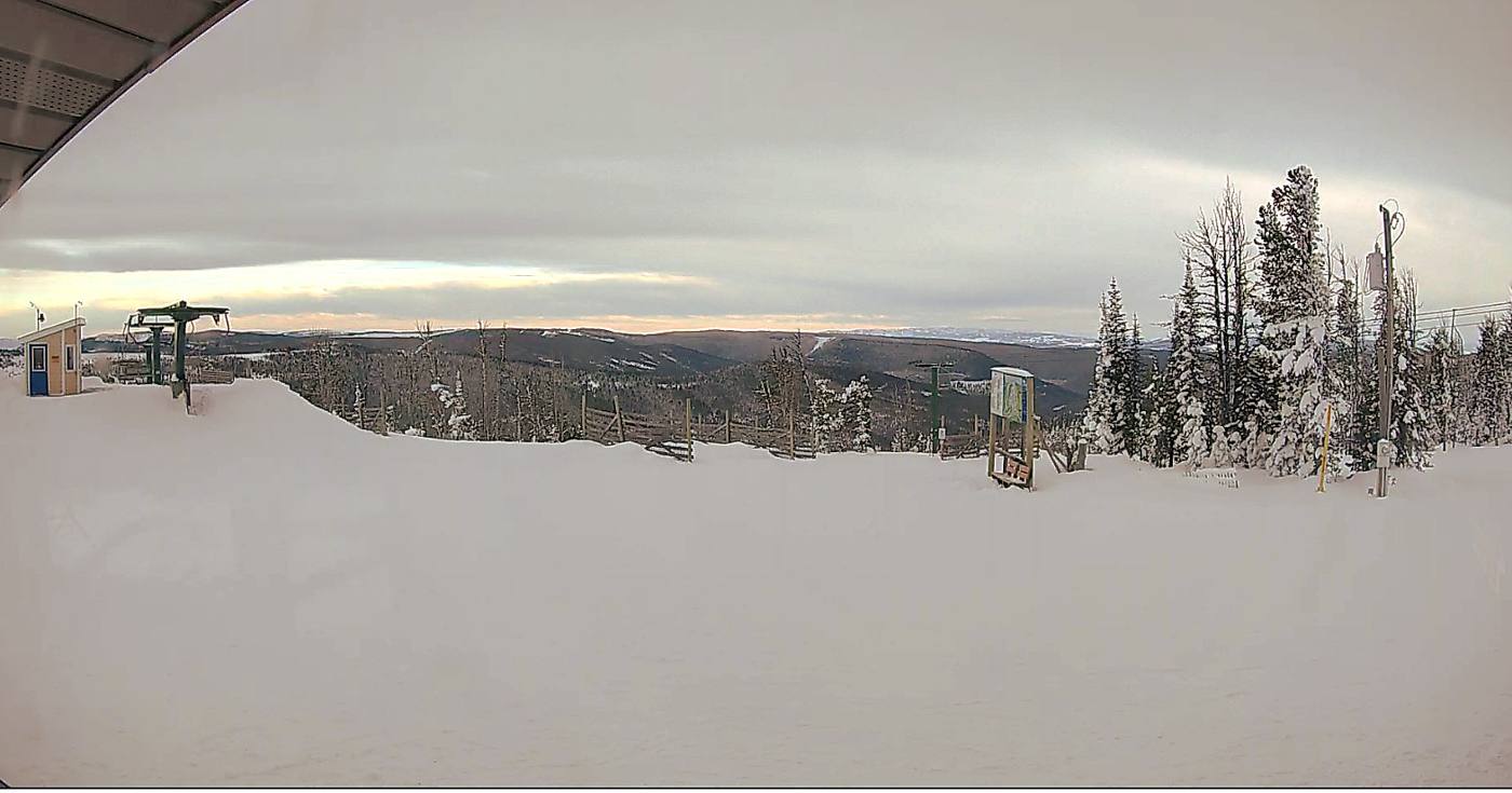 Webcam located at the summit of Porphyry Peak at Showdown Montana from the Top Rock building.