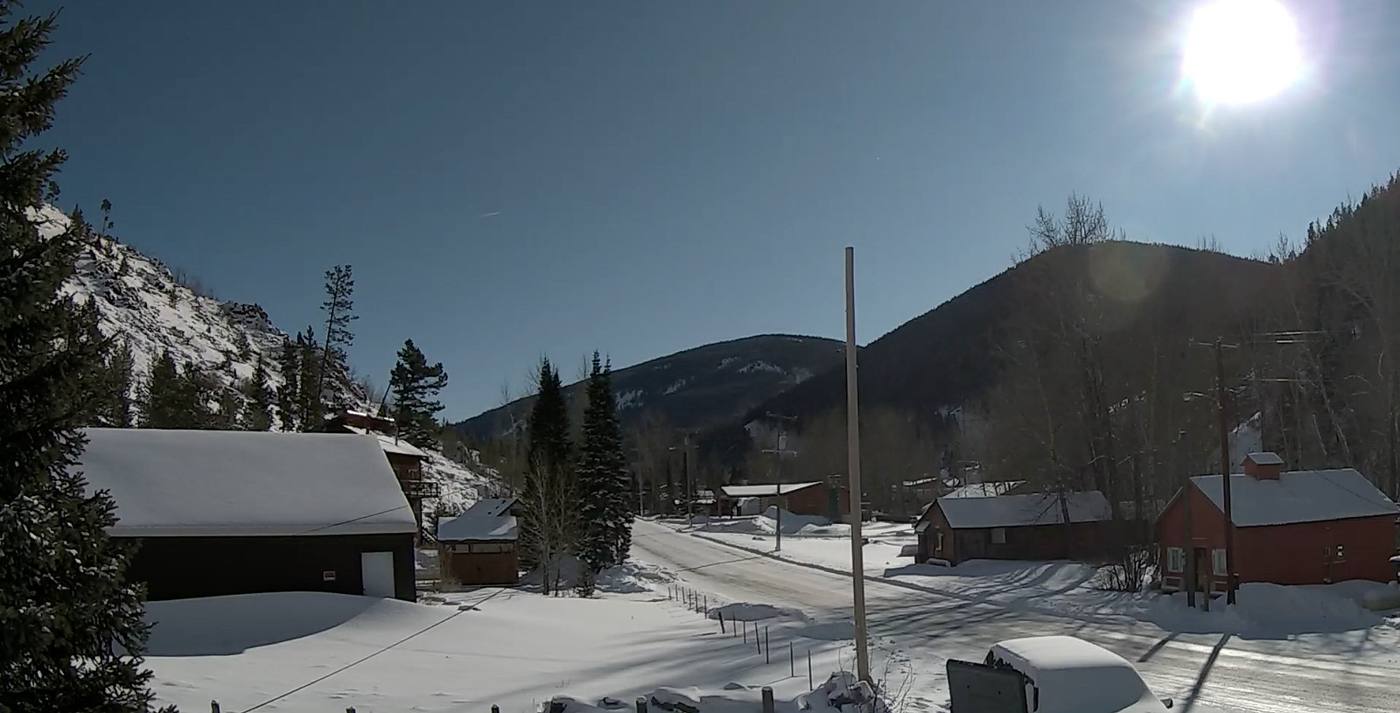 Webcam located on the north end of Neihart looking South East with a view of Highway 89. 